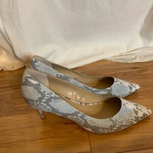 GILI leather snakeskin print georgette heels 8